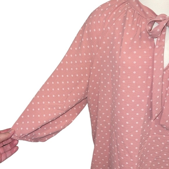 Olivia & Martin Top Size L Pink w/White Dots Tie Neck 3/4 Sleeves Romantic - Picture 2 of 8